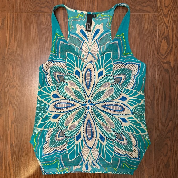100% Silk Kaleidoscope Print Racerback Top by Tt Collection - Picture 3 of 10